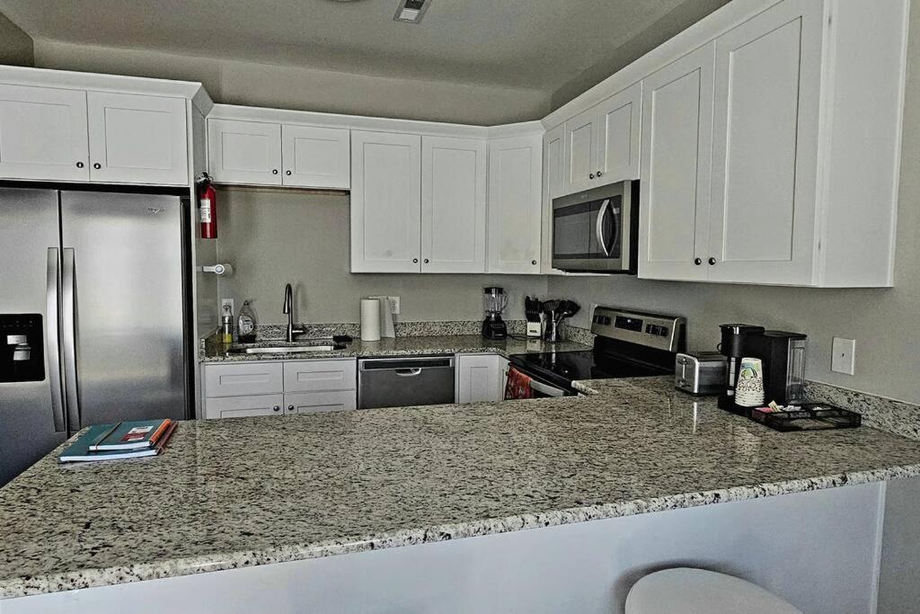 Gorgeous 3 Bedroom Home With Cable Tv In All Rooms & Free Wi-Fi Concord Zewnętrze zdjęcie